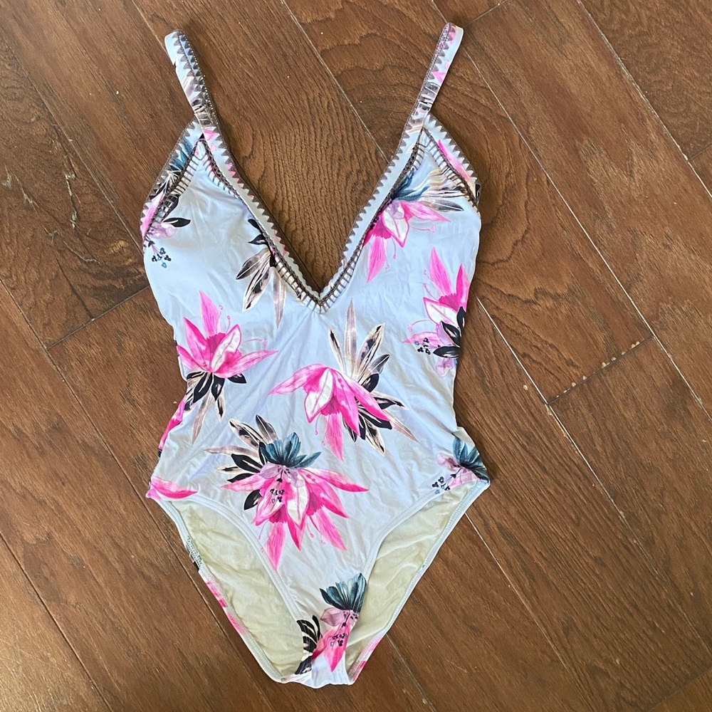 ONEILL | Floral Suit